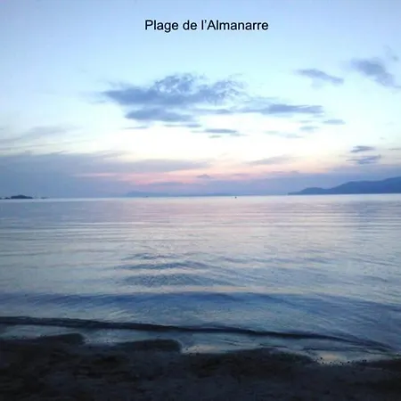 T2: 45m2 :4 Places :independant Dans Hyeres