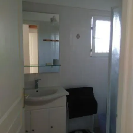 T2: 45m2 :4 Places :independant Dans Apartment